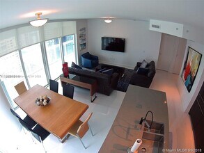 1080 Brickell Ave, Unit 3801 in Miami, FL - Foto de edificio - Building Photo