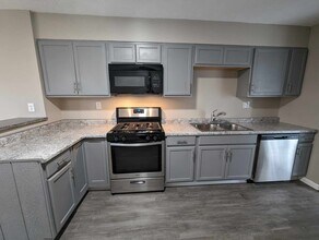 4860 Forest Rd in Mentor, OH - Building Photo - Building Photo