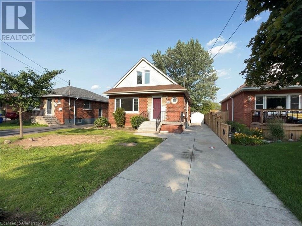 337 E 17th St in Hamilton, ON - Building Photo