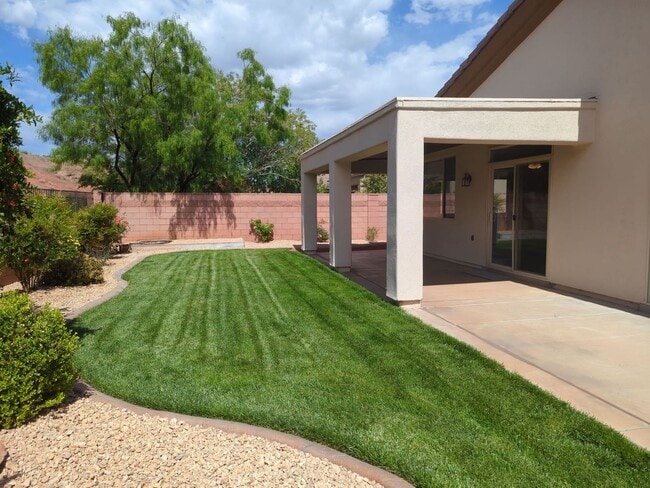 property at 3541 E Hidden Springs Dr