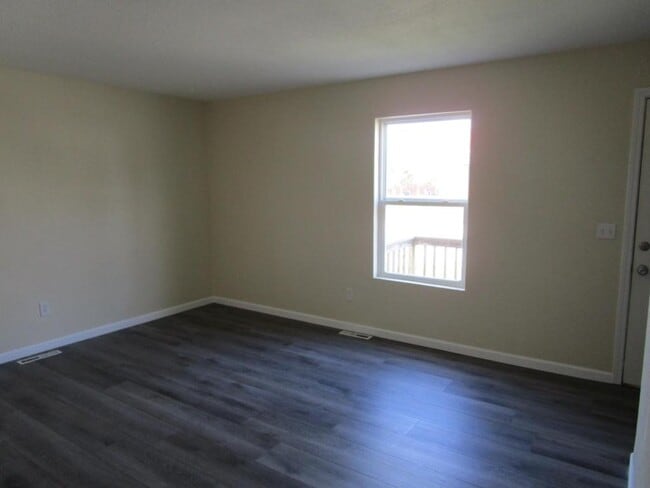 711 S Osteopathy Ave in Kirksville, MO - Building Photo - Building Photo