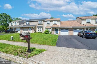 4 Beaver Hill Rd in Horsham, PA - Building Photo - Building Photo