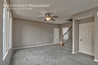 727 N Findley St in Olathe, KS - Building Photo - Building Photo
