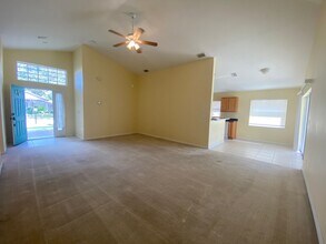 487 Winwood Ct in Port Charlotte, FL - Building Photo - Building Photo