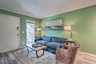 104 Cordillo Pkwy-Unit -O2 in Hilton Head Island, SC - Building Photo - Building Photo