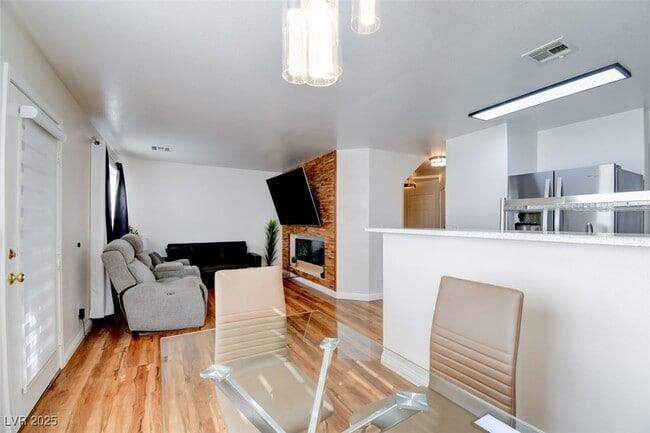 2529 Charleville Ave in Las Vegas, NV - Building Photo - Building Photo