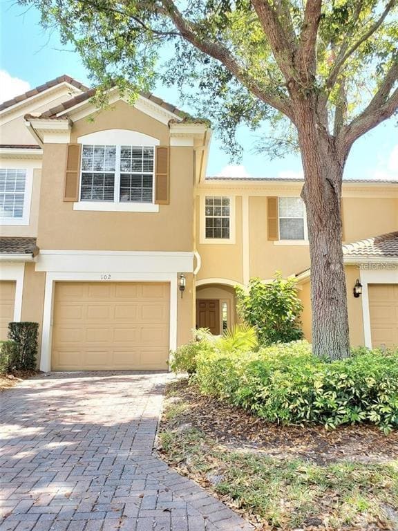 2838 Villafuerte Point