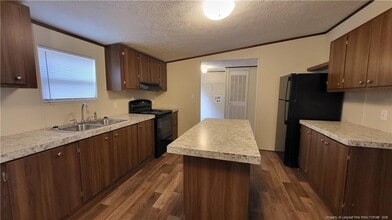 385 Burns Rd in Lumberton, NC - Building Photo - Building Photo