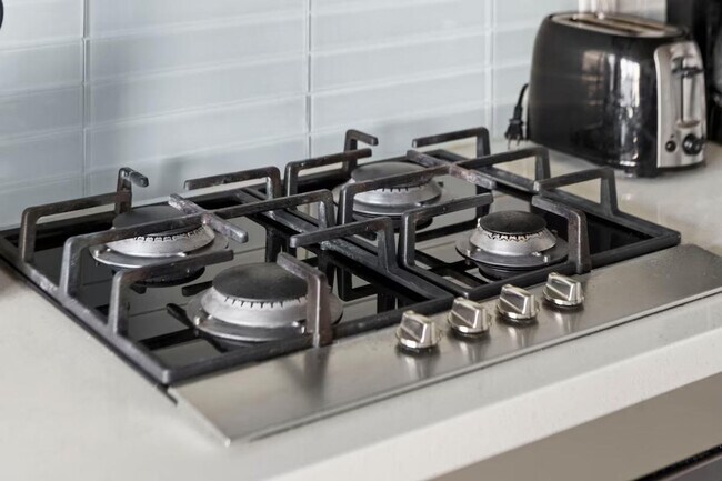 1010-1016 6 St SW in Calgary, AB - Building Photo - Building Photo