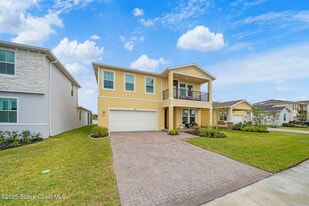 715 Veridian Cir NW in Palm Bay, FL - Building Photo