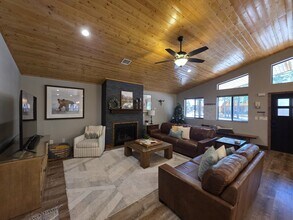 3233 Turkey Track Rd in Pinetop, AZ - Building Photo - Building Photo