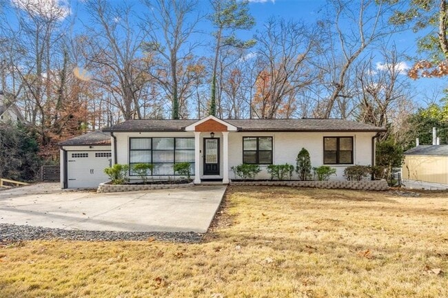 property at 1065 Lee Cir NE