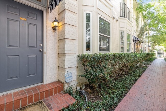 property at 4424 Holland Ave