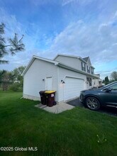 5 Eagle Ln in Mechanicville, NY - Building Photo - Building Photo