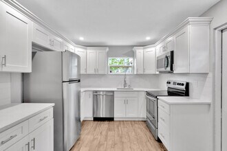 2223 Gordon St, Unit A in Tampa, FL - Building Photo - Building Photo