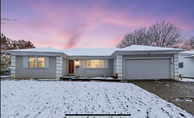 property at 995 Overbrook Service Dr