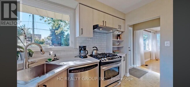 53 Treverton Dr in Toronto, ON - Building Photo - Building Photo