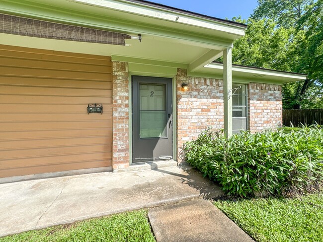 property at 4537 Dakota St