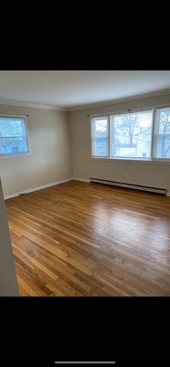 207 Gertrude Ter in Dunellen, NJ - Building Photo