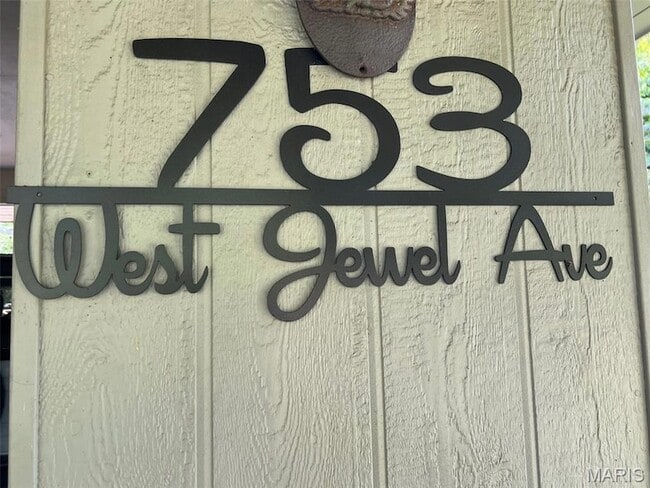 753 W Jewel Ave in Kirkwood, MO - Building Photo - Building Photo