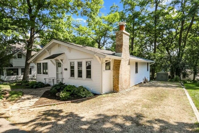 property at 15 Geneva Ln