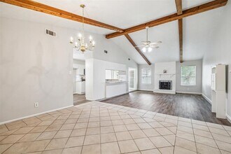 2039 Hilton Head Dr in Missouri City, TX - Building Photo - Building Photo