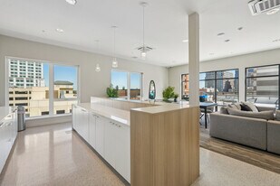 Envoy in Sacramento, CA - Building Photo