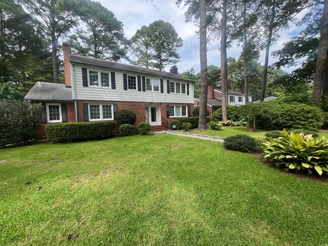 property at 1450 Harmott Ave