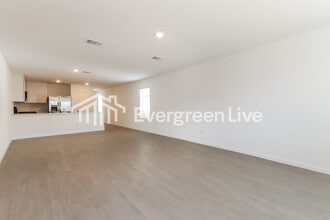 2033 Belgian Dr in Aubrey, TX - Building Photo - Building Photo