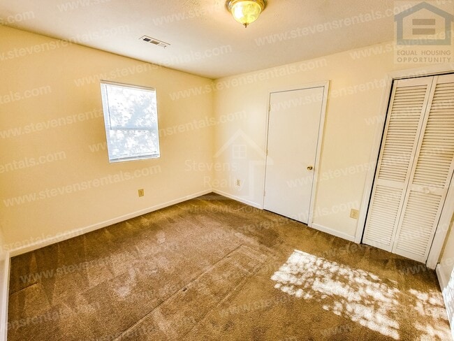 275 Dogwood Pointe Dr in McMinnville, TN - Building Photo - Building Photo