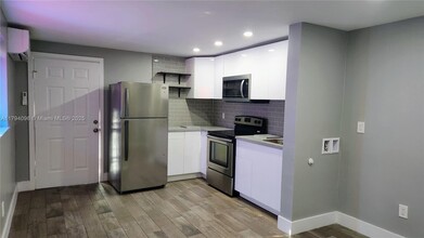 2489 SW 11th St in Miami, FL - Building Photo - Building Photo