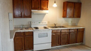 2016 N Madelyn Ave in Tucson, AZ - Building Photo - Building Photo
