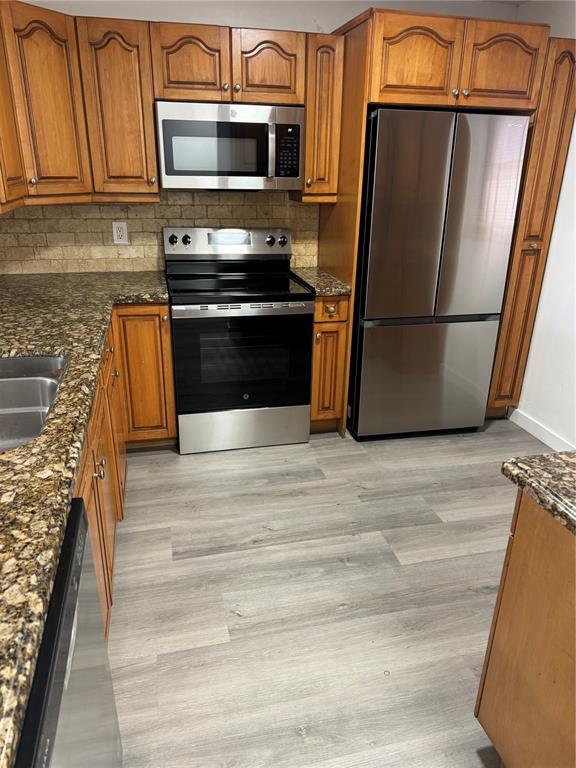 2820 Riverside Dr in Coral Springs, FL - Building Photo - Building Photo