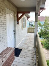 1820 Avenue O 1/2 in Galveston, TX - Foto de edificio - Building Photo