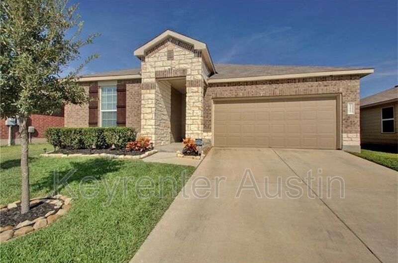 9212 China Rose Dr in Austin, TX - Building Photo