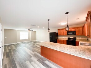 805 E Main St in Maiden, NC - Building Photo - Building Photo