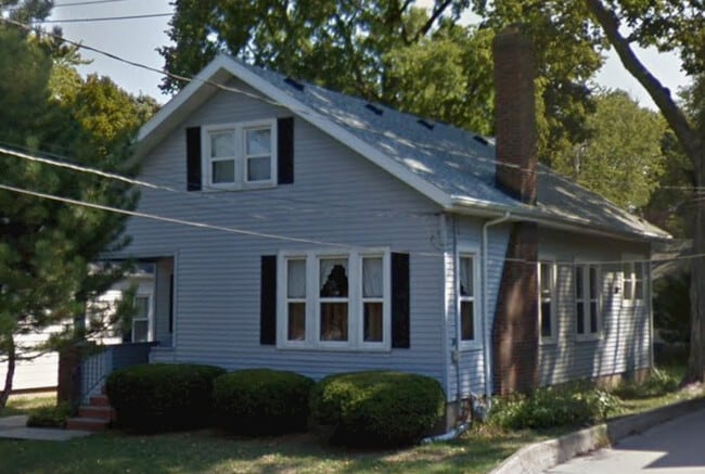 property at 1543 S Chicago Ave