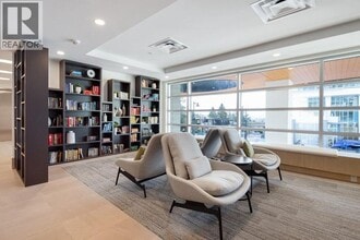 525 Foster Ave in Coquitlam, BC - Building Photo - Building Photo