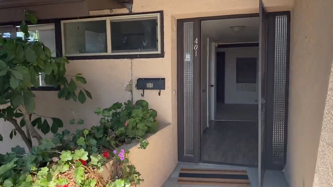 401 N Lupine St in Lompoc, CA - Building Photo - Building Photo