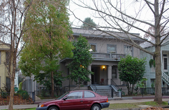 1814 O St in Sacramento, CA - Building Photo - Building Photo