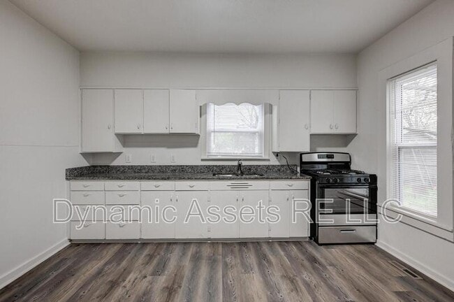 510 W 3rd St in Pittsburg, KS - Building Photo - Building Photo