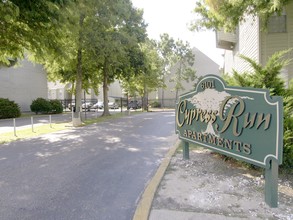 Cypress Run Apartments in New Orleans, LA - Foto de edificio - Building Photo