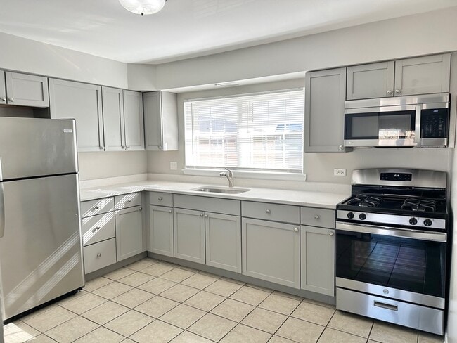 9203 Monroe Ave in Brookfield, IL - Building Photo - Building Photo