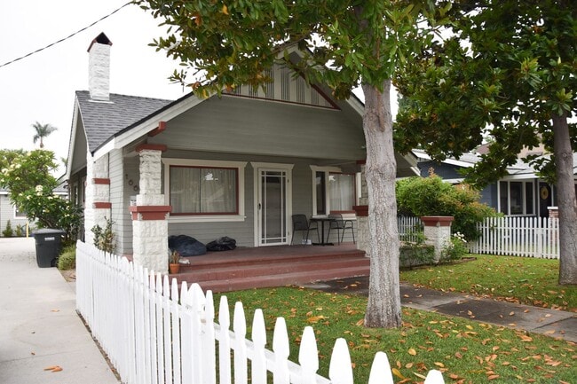 166 N Cambridge St in Orange, CA - Building Photo - Building Photo