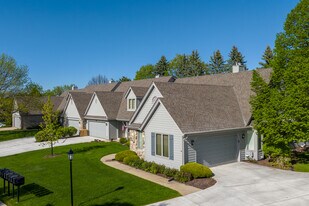 Pheasant Run in Brookfield, WI - Building Photo