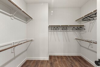 1860 Dry Cherry Ln in Dayton, TX - Foto de edificio - Building Photo