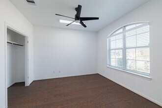 31319 Horseshoe Meadow Bend Ln in Fulshear, TX - Building Photo - Building Photo