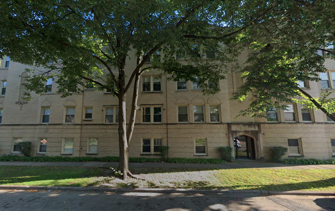 4736 Washington St, Unit 4741-3W in Skokie, IL - Foto de edificio