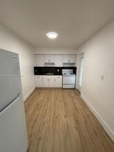 1018 NW 2nd St in Miami, FL - Building Photo - Building Photo