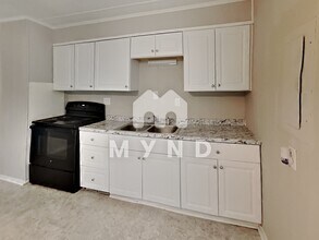 6626 Dorian Dr in Union City, GA - Building Photo - Building Photo
